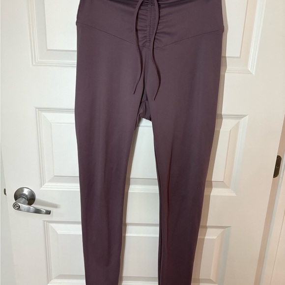 PINK Victoria's Secret Pants - PINK Victoria's Secret Purple Leggings